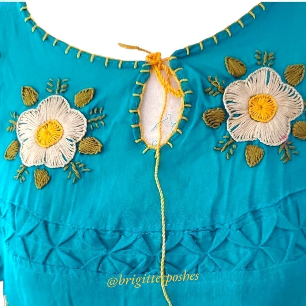 HANDMADE Traditional Embroidered Mexican Blouse - Picture 7 of 12